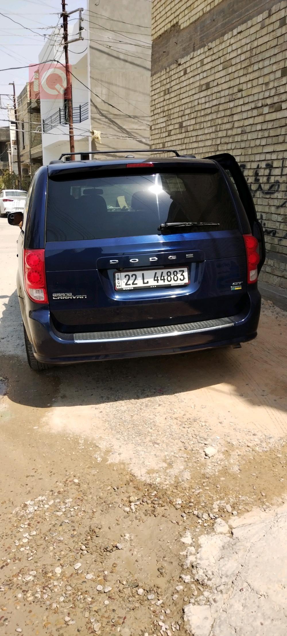 دودج كارافان